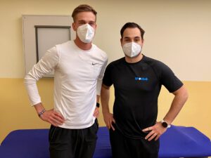 Marc Reuther mit Physiotherapeut Sebastian Gilles